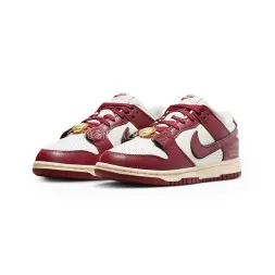 NIKE Dunk Low SE WMNS Just Do It Sail Team Red