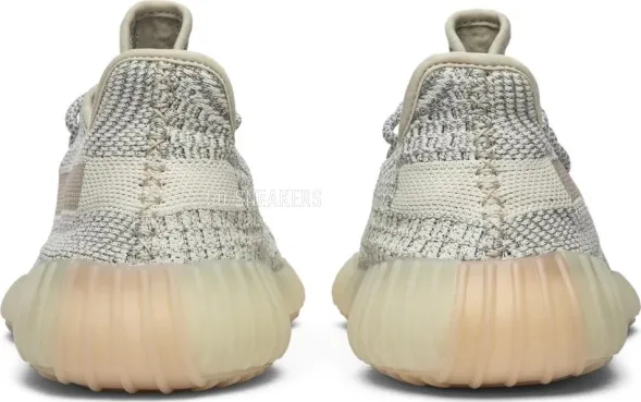 Унисекс кроссовки Adidas Yeezy Boost 350 V2 &amp;#039;Lundmark Non-Reflective&amp;#039;