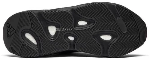 Женские кроссовки Adidas Yeezy Boost Boost 700 V2 Vanta