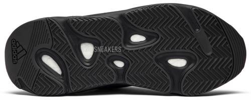 Женские кроссовки Adidas Yeezy Boost Boost 700 V2 Vanta