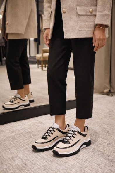 Женские кроссовки Chanel Calfskin Suede Beige
