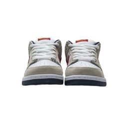 Nike Dunk SB Low Crimson